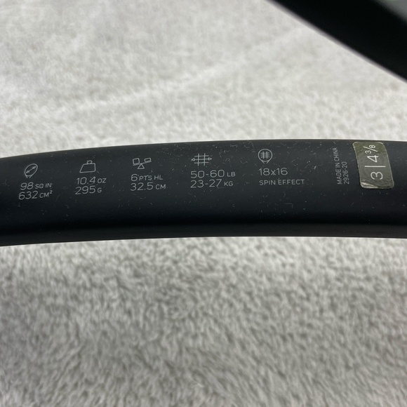 Wilson Blade 98s v7 18x16 Spin Effect Men's Tennis Racket - Picture 5 of 13